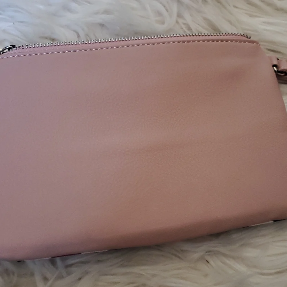 Nine West Alyce wristlet